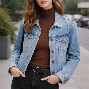 Pull&Bear Cropped Denim Jacket – Light Wash